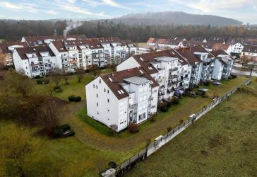 2-Zimmer-Wohnung mit Balkon, Tiefgarage - ruhig gelegen in Singen