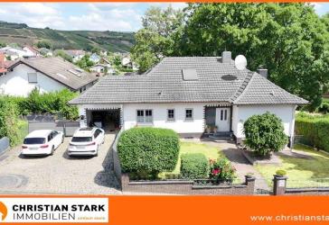 Gepflegtes Ein- bis Zweifamilienhaus mit vielseitigen Nutzungsmöglichkeiten in ruhiger Lage!