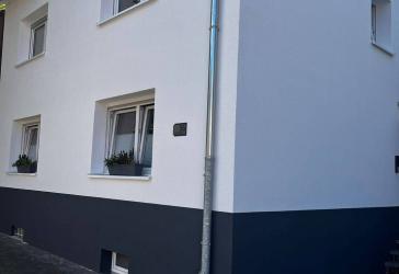 Kernsanierte, Lichtdurchflutete 3-Zimmerwohnung (Neubau-Niveau) im 3-Familienhaus mit 2 Bädern und Balkon in bester Lage von Mülheim/Speldorf.