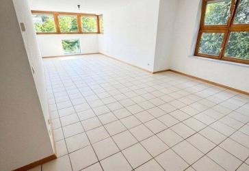 +++Provisions- und Bezugsfrei! +++ BJ 1996+++2 Zi-Wohnung mit Balkon und Einbauküche+++