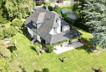 Landhaus auf großem Grundstück in ruhiger Lage im Wildpark