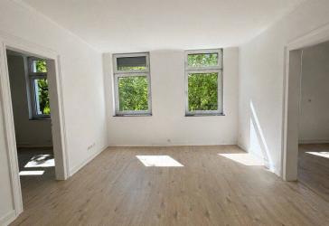 Hochwertig sanierte 4-Zimmer-Altbauwohnung mit EBK und Balkon in Bestlage des Johannesviertels