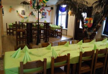 Gastrofläche mit Wintergarten und besonderem Flair am Rand der Nevigeser Altstadt