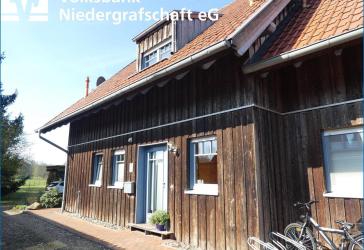 Doppelhaushälfte mit großem Garten