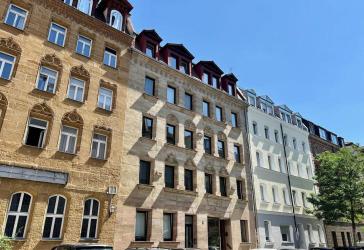 Provisionsfrei - Frisch renovierte 2-Zimmer Wohnung mit Altbau Charme in Top-Lage