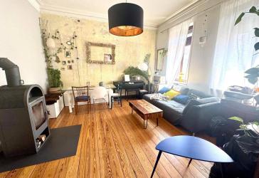 KL-Innenstadt - Stilvolle 5-Zimmer-Altbauwohnung mit Einbauküche und Balkon in zentraler Lage