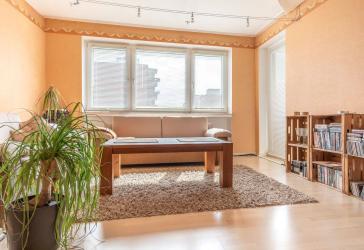 Wohnkomfort mit Weitblick: Helle 4-Zimmer-Wohnung mit Balkon und Aufzug