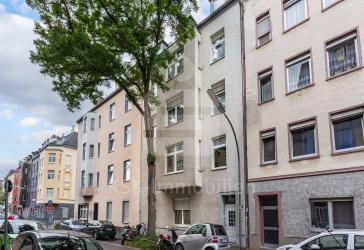 Komfortables Wohnen in Köln-Kalk - 4 Zimmer mit Balkon.