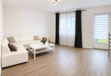 Helle Wohnung mit Einbauküche