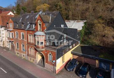Großzügiges Wohn- und Geschäftshaus in verkehrsgünstiger Lage von Oberstein!