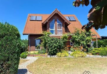 Ein Zuhause aus Massivholz - Wärme, Qualität und Natur vereint!