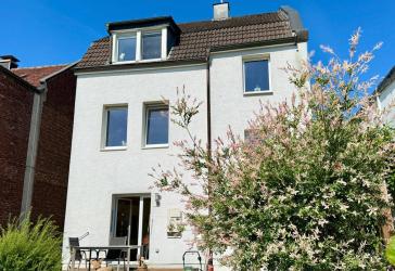 ALTBAUCHARME TRIFFT MODERNEN KOMFORT - ZUHAUSE IN ISERLOHN - OESTRICH !!!