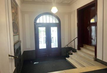 Repräsentative bezugsfreie Büro/Praxiseinheit am Kudamm