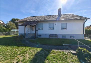 Familienfreundliches Haus mit großem Garten in Freystadt Forchheim