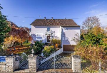Sonniges Zweifamilienhaus mit viel Potenzial in Augsburg