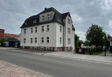 Freistehendes Mehrfamilienhaus