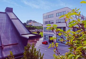 Große 4 Zimmer WHG mit Dachterrasse in bester Lage mit Stellplatz