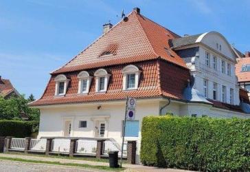 Attraktive Jugendstilvilla mit Doppelgarage, Garten und Terrasse am Stadtrand von Perleberg !