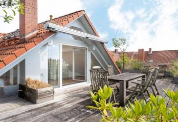 Südstadt mit einmaliger Dachterrasse: 4-Zimmer-Maisonettewohnung, zwei Bäder und Blick über Hannover