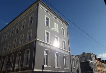 Helle 3-Zimmer-Dachgeschoss-Wohnung mit offener Küche | Tageslichtbad | Balkon