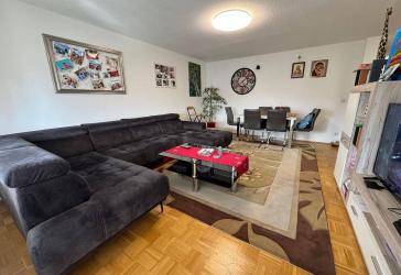 Ihr neues Zuhause wartet: Helle 3,5-Zimmer-Wohnung im 1. OG in attraktiver Lage