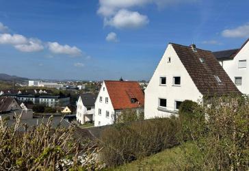 Gestalten Sie Ihren neuen Wohntraum selbst - Einfamilienhaus in beliebter Lage!