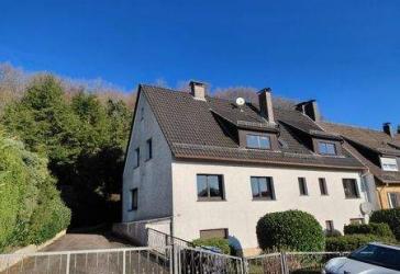 5-Familienhaus (Wohnfläche 257 m²) mit großem Grundstück in herrlicher Waldrandlage von Hemer-Ihmert
