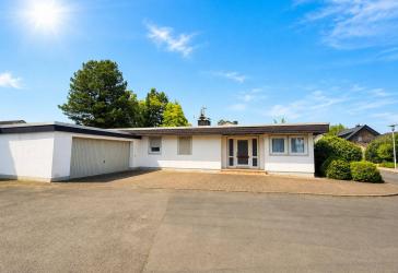 MANNELLA *gepflegter Bungalow in schöner Lage von Weldergoven* mit traumhaftem Garten