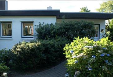 Atrium Bungalow alles auf einer Ebene in Schenefeld Dorf direkt am Klövensteen Forst