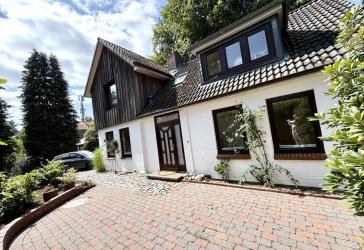 1 A Lage in Großhansdorf - wunderschön begrüntes Einfamilienhaus mit großem Garten und Garage zu verkaufen