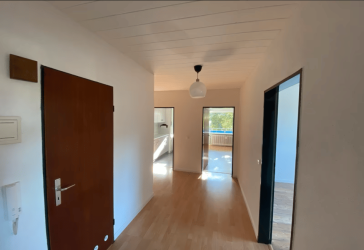 Erstbezug nach Sanierung - Geräumige 3-WHG mit großzügigen Balkon