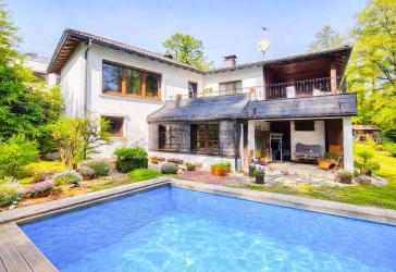 Exklusive Villa mit Pool und großzügigem Garten - Ihr privates Paradies in Remscheid