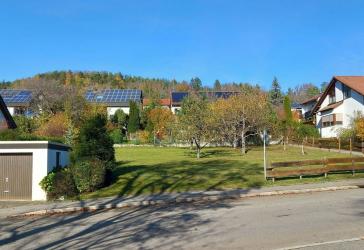 Schönes Baugrundstück mit Garage in Weil der Stadt-Münklingen