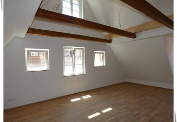 Exklusive 2-Zimmer-Wohnung mit Galerie und Aufzug in der Altstadt von Dinkelsbühl