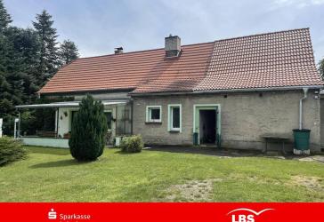 Traumhaftes Grundstück mit kleinem Haus