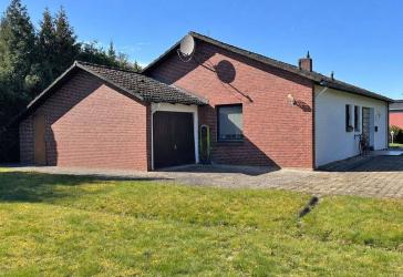 Bungalow mit Anbaufläche mitten im Maschener Dorf