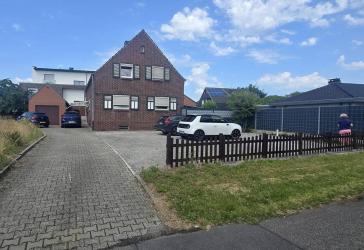 2 Familienhaus im Zentrum von Brüggen