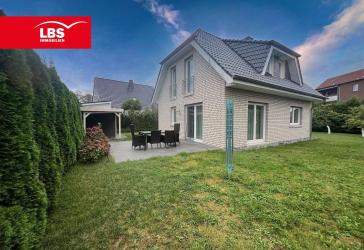Hochwertig. Modern. Besonders. | Sauna, Kamin & Solar inklusive| Garage