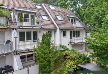 Etagenwohnung mit 5 Zimmern, 2 Balkonen & Doppelparker-Tiefgarage. In grüner, begeehrter Sachsenhausen-Süd-Lage.