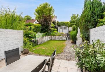 Modernisiertes Reihenmittelhaus mit 6 Zimmern, Garten, Terrasse, Garage und viel Platz in Essenheim