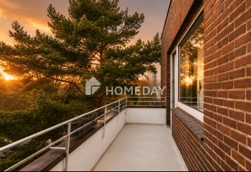 Kernsanierte 4-Zimmer-Wohnung mit Sonnen-Balkon!