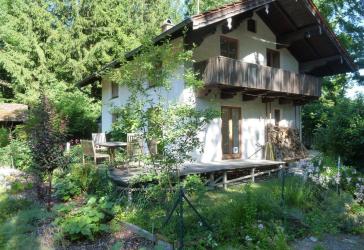 Für Naturliebhaber: renoviertes Haus Nähe Chiemsee, fast Alleinlage + Bergblick