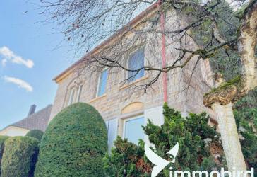 ++Historisches Zweifamilienhaus++ mit Garten, Garage und viel Potential