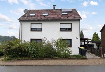 Kapitalanlage mit Perspektive - 3-Familienhaus in Riegelsberg