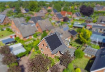 Gepflegte und umfangreich sanierte Haushälfte im Herzen von Fockbek