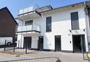 Provifrei! Erstbezug, 2 Zimmer Dachterrassenwohnung 0,76%KfW Darlehen inkl!