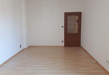 Schöne Altbauwohnung in einem 4 Parteienhaus (Durchgangszimmer)