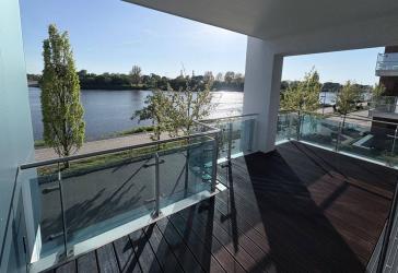 Von Privat - mit direktem Wasserblick - 4 Zimmer