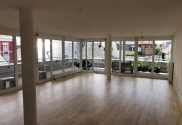 Luxuriöse 4-Zimmer-Wohnung in der Innenstadt in ruhiger Lage!