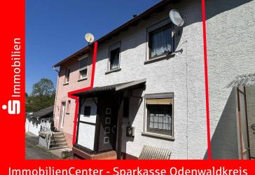 Ländliche Lage gesucht? Kleines Einfamilienhaus mit herrlichem Gartengrundstück und Garage